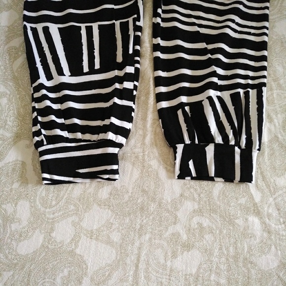 Ava Sky🌌 Pant Ronny in Geo📐 Size XS - Used - Picture 5 of 6